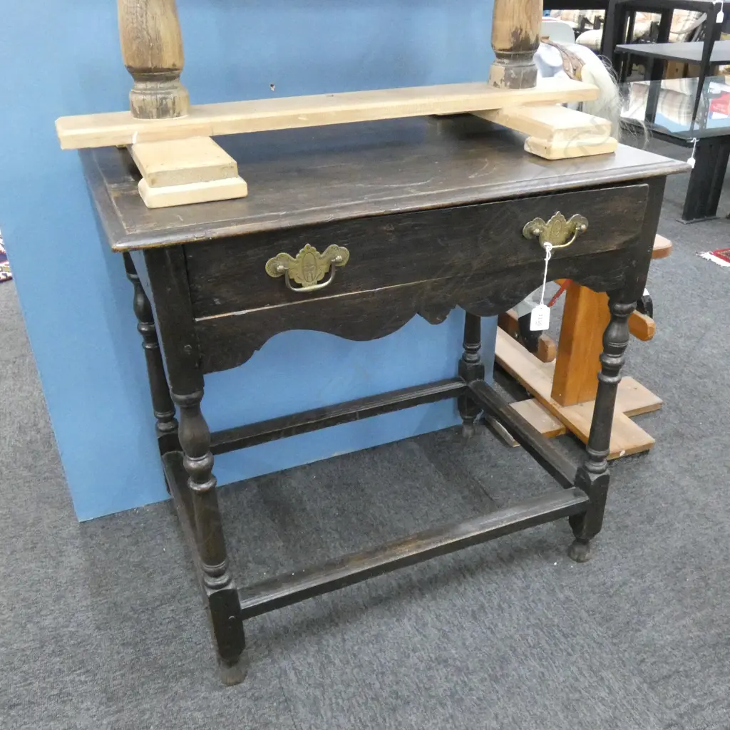 GOERGIAN WOODEN SIDE TABLE - 1 DRAWER / BRASS HANDLES 725 X 475MM Image 1++