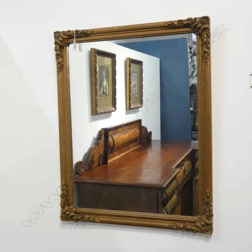 GILT FRAMED MIRROR Image 1++