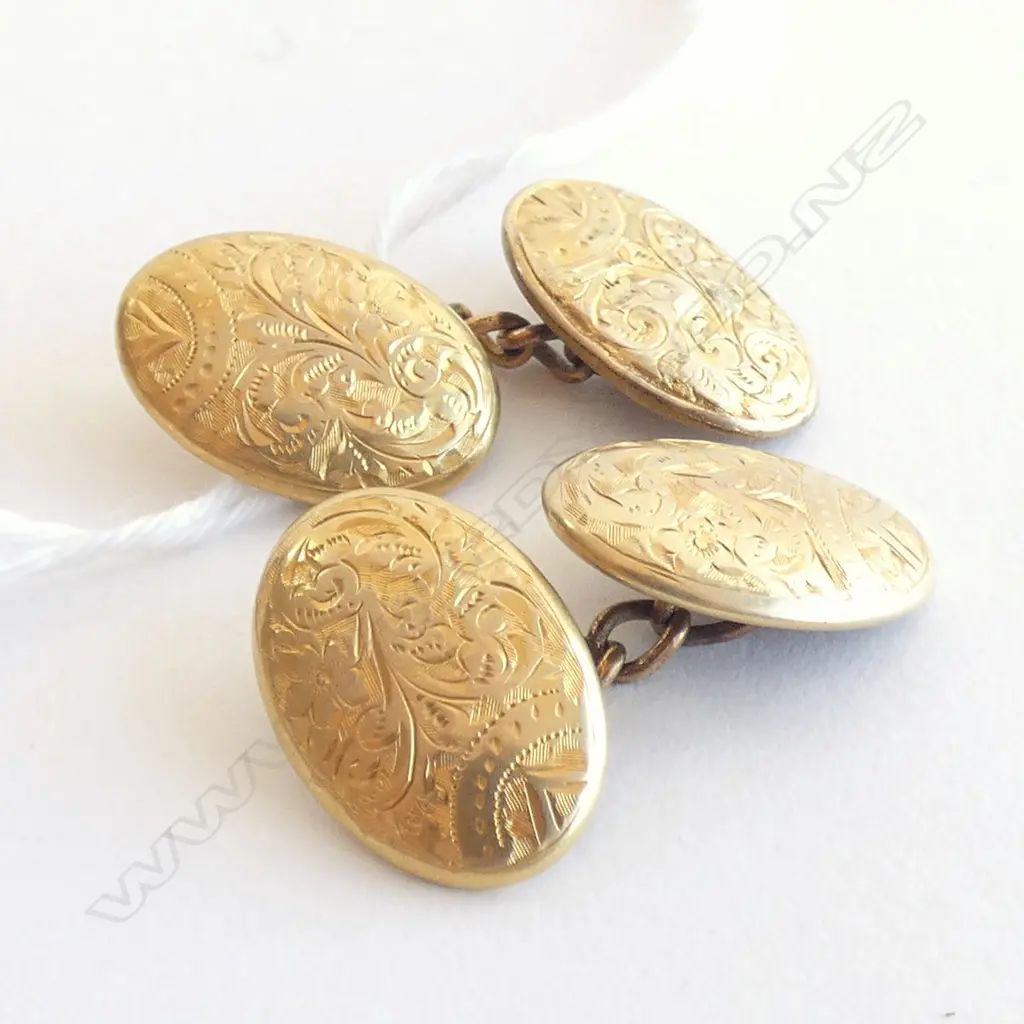 VINTAGE 9CT ENGRAVED CUFF LINKS Image 1++
