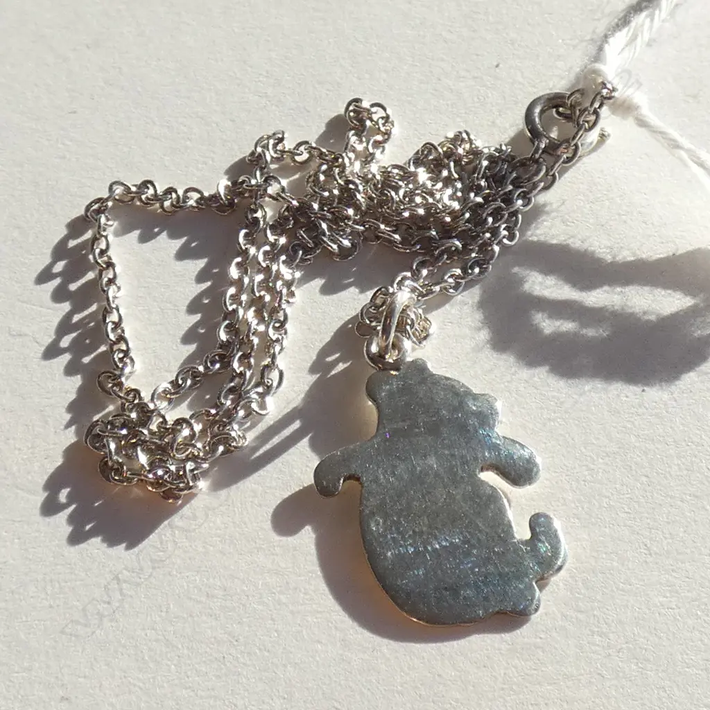 WINNIE THE POOH SILVER PENDANT Image 1++