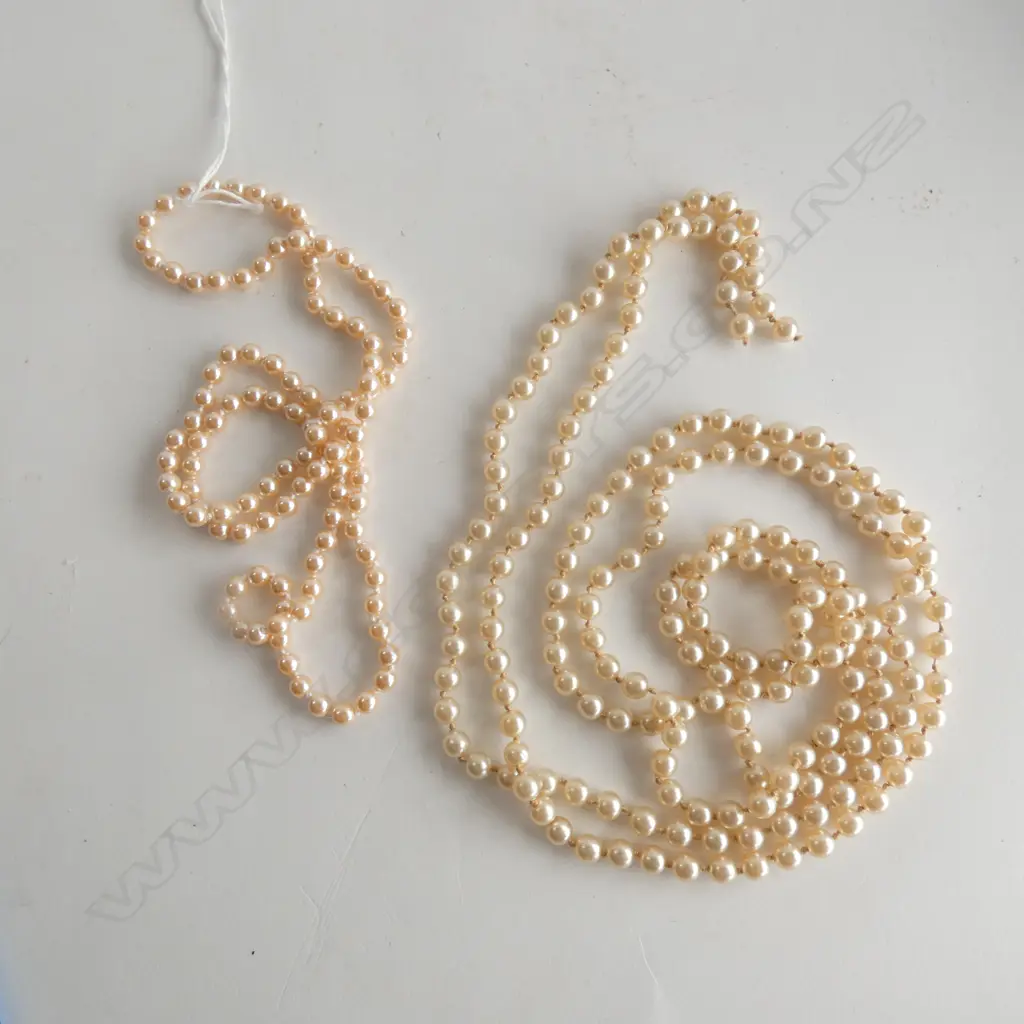 2 STRANDS OF COSTUME PEARLS L.390MM & 1650MM Image 1++