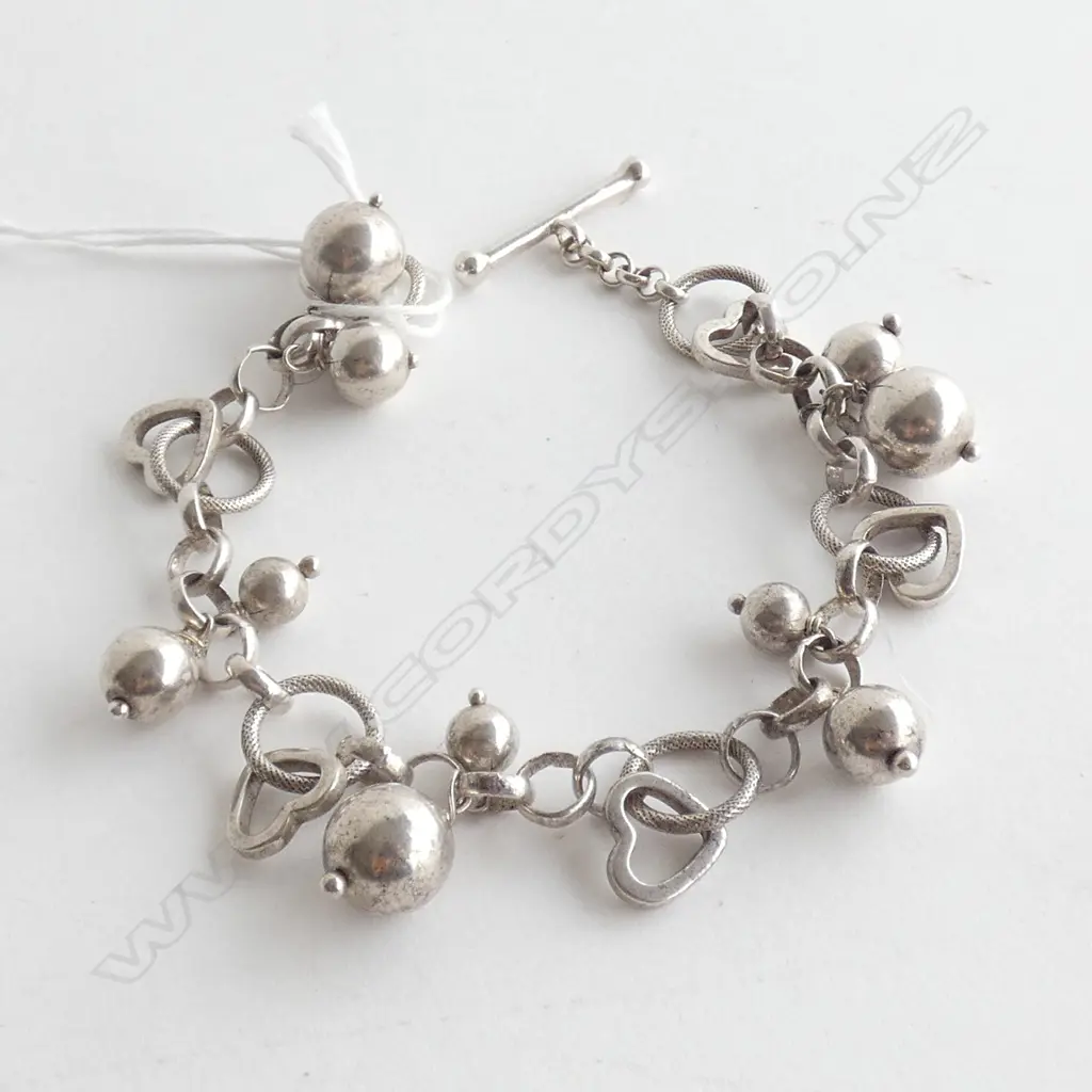SILVER BRACELET W BALLS & HEARTS T FITTING Image 1++