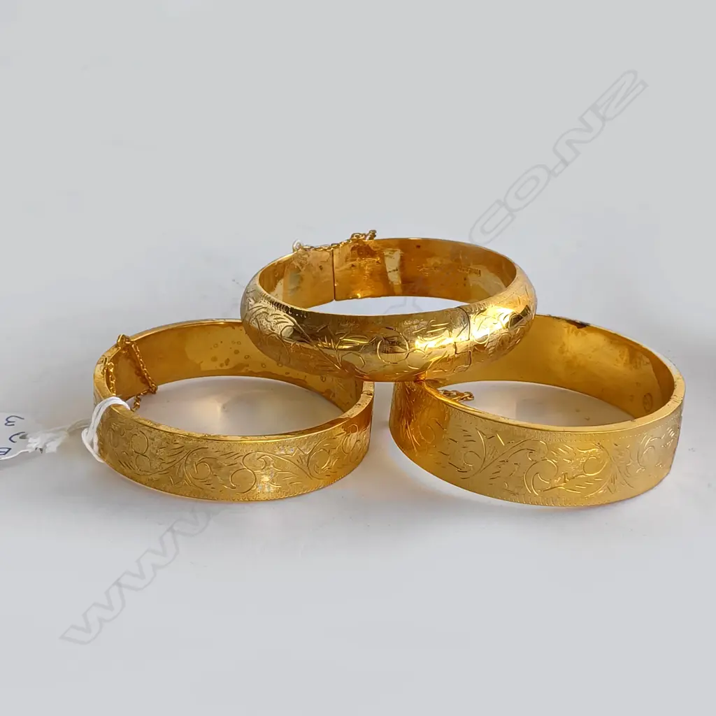 3 ASST GOLD PLATED HINGED BRACELETS Image 1++