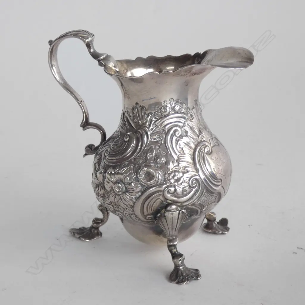 GEORGIAN SILVER CREAM JUG LATER SILVER BASE. 140gms Image 1++