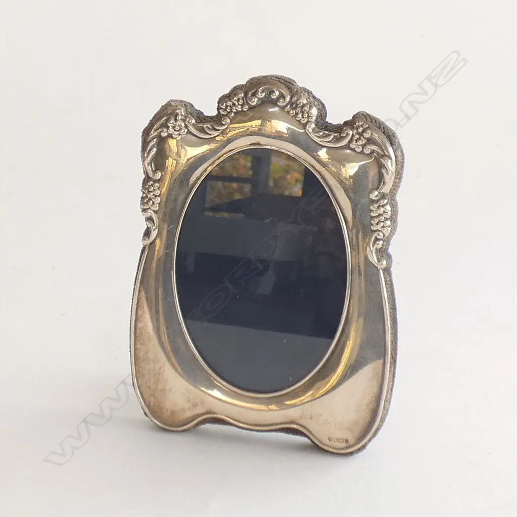 VINTAGE STG SILVER PHOTO FRAME 120 X 85MM  Image 1++