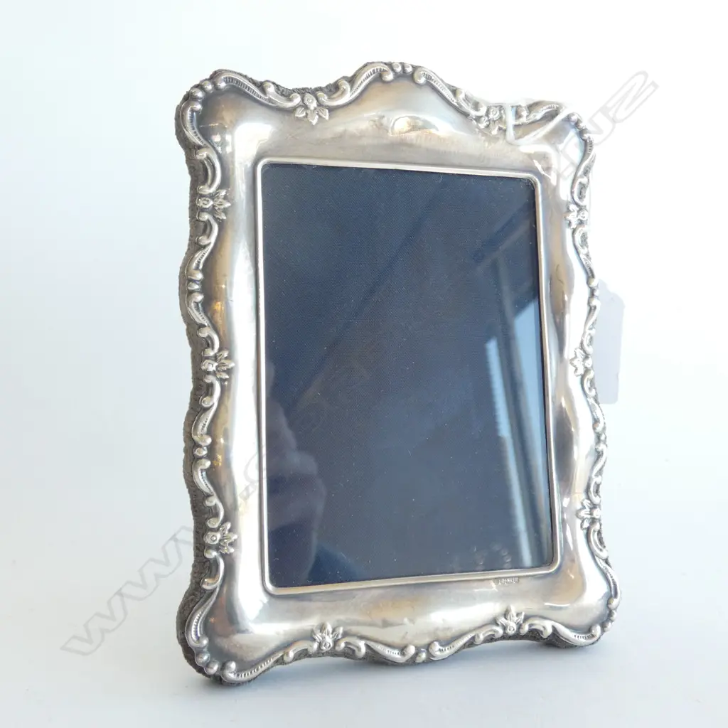 VINTAGE STG SILVER PHOTO FRAME 170 X 125MM Image 1++