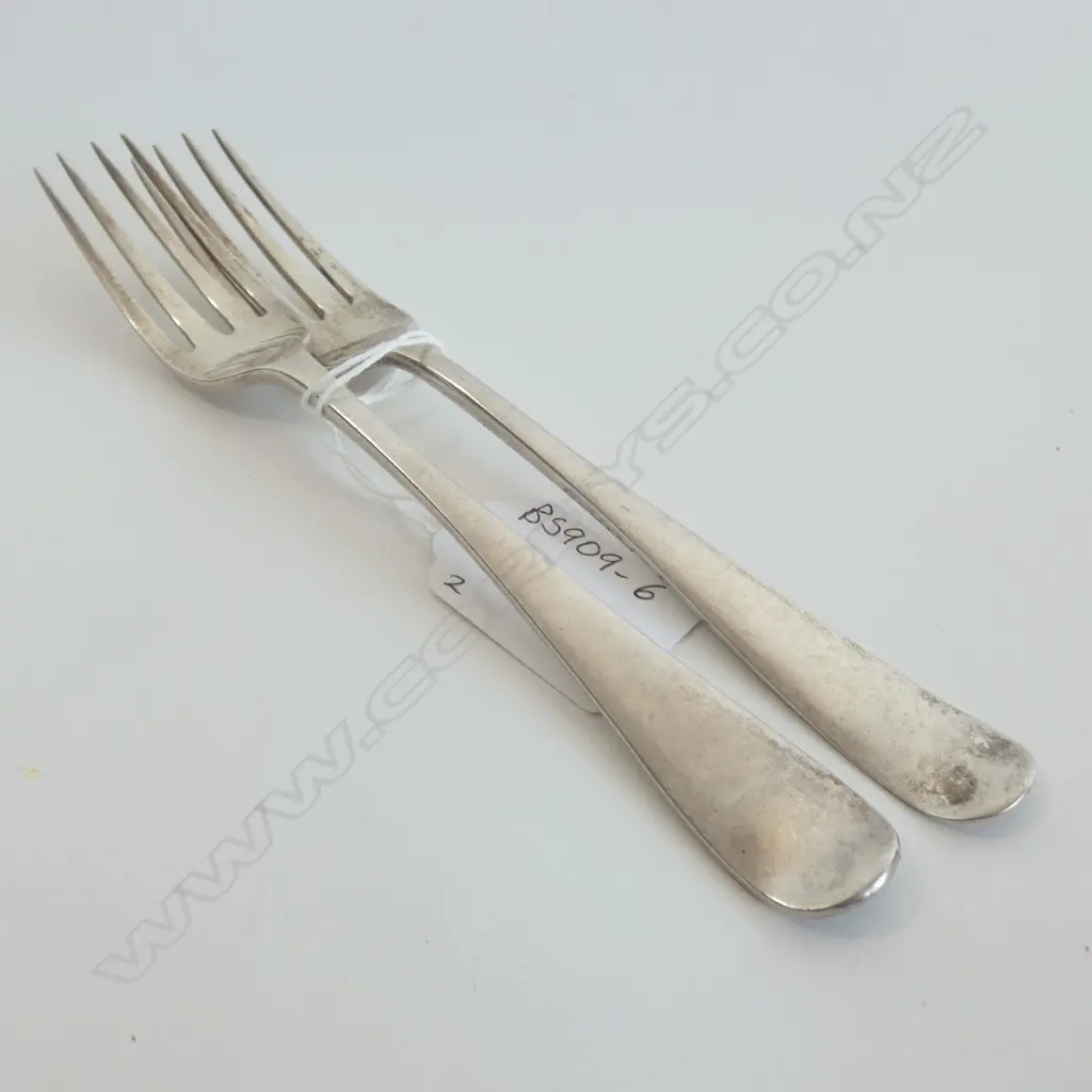 TWO VICTORIAN DESSERT FORKS LONDON 1838 & 1840 85gm Image 1++