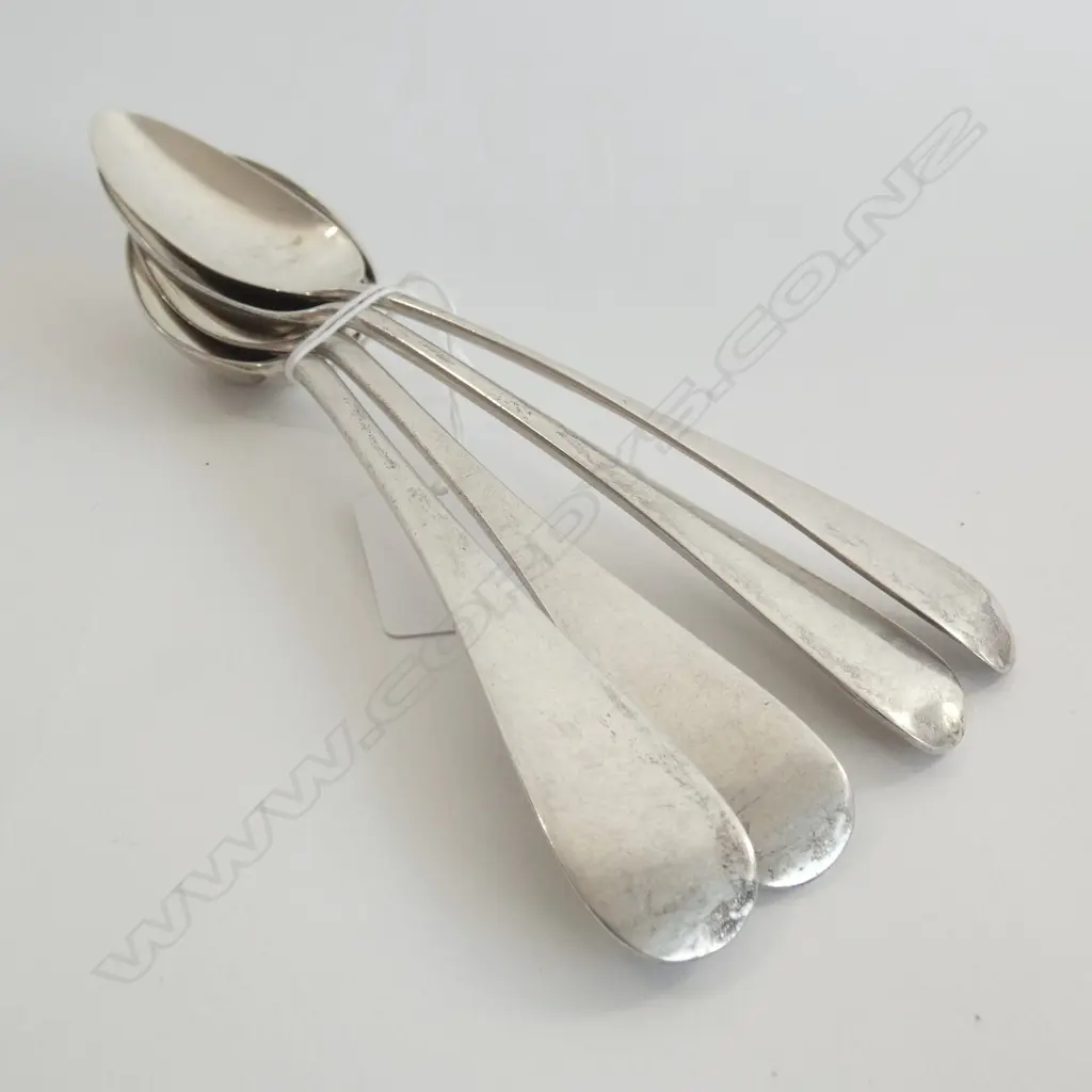 THREE VICTORIAN SILVER DESSERT SPOONS 1895 &  ONE 1901 SPOON 176gm Image 1++