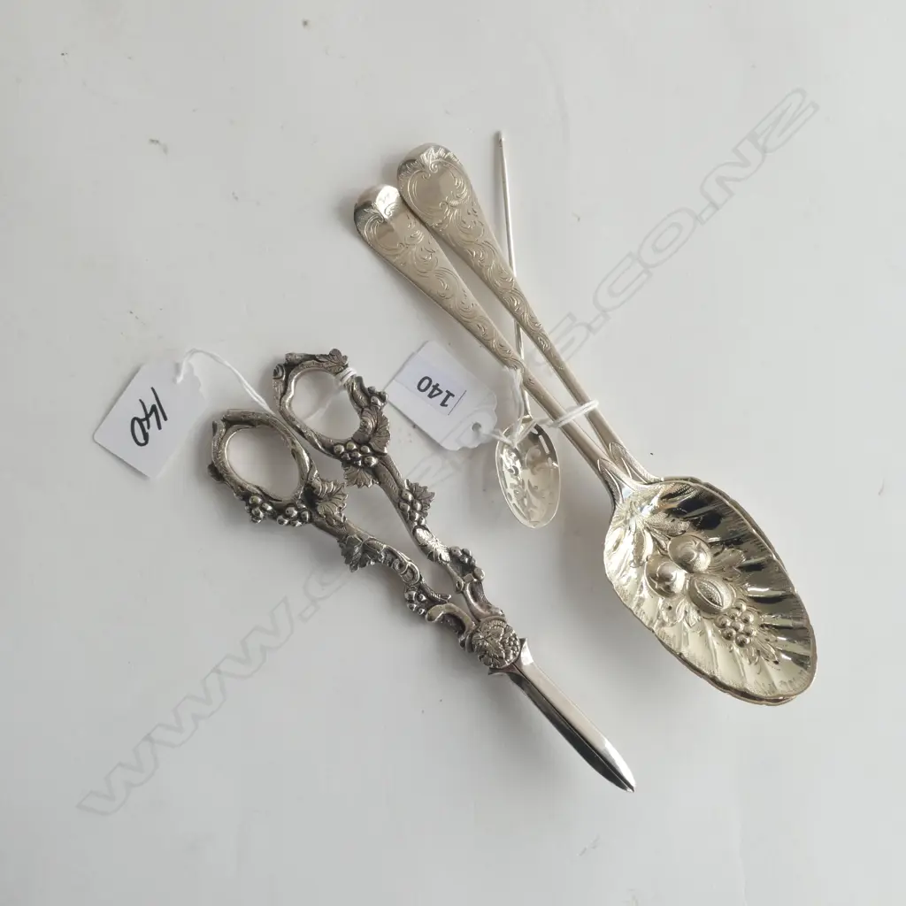 PR GEO.III SILVER OLD BERRY SPOONS INCL ELIAS CATHCART / GRAPE SCISSORS + GEORGIAN RAT TAILED MOTE SPOON Image 1++