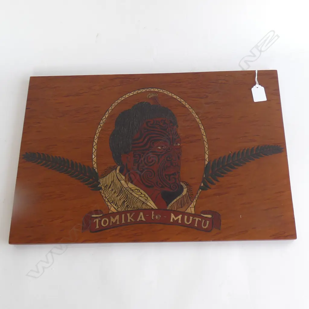 COLONIAL MOTTLED KAURI 'TOMIKA-te-MUTU' PORTRAIT PALQUE Image 1++