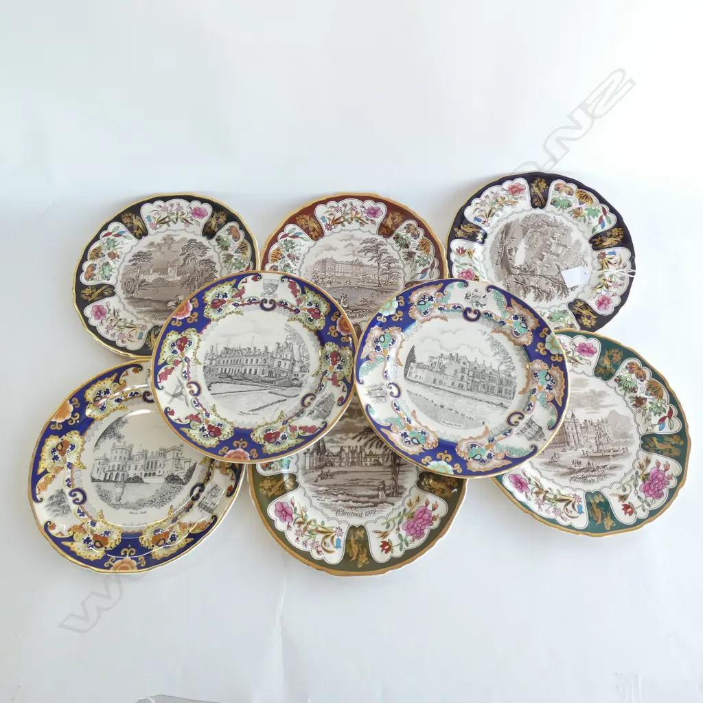 8 MASONS IRONSTONE CHRISTMAS PLATES Image 1++