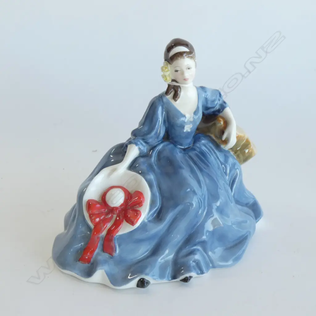 ROYAL DOULTON FIGURINE 'ELYSE' HN 2429 H. 150MM Image 1++