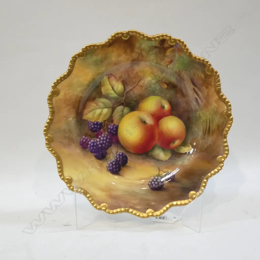 ROYAL WORCESTER HAND PAINTED CABINET PLATE, SIGNED 225mm dia Image 1++