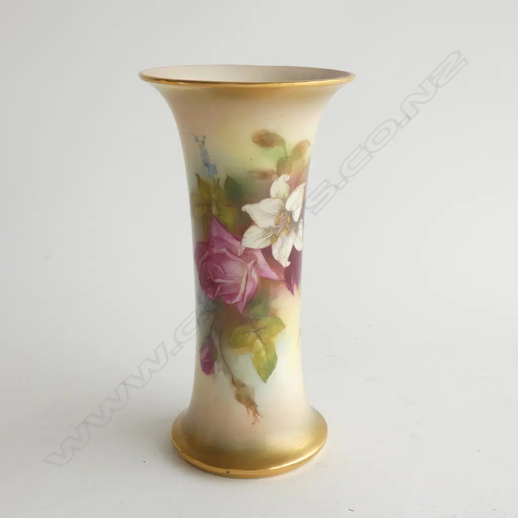 A Royal Worcester vase Image 1++