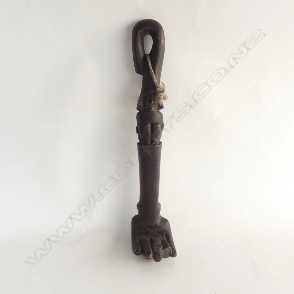 ORIENTAL WOODEN CARVED HAND BACKSCRATCHER (?) L 470MM Image 1++