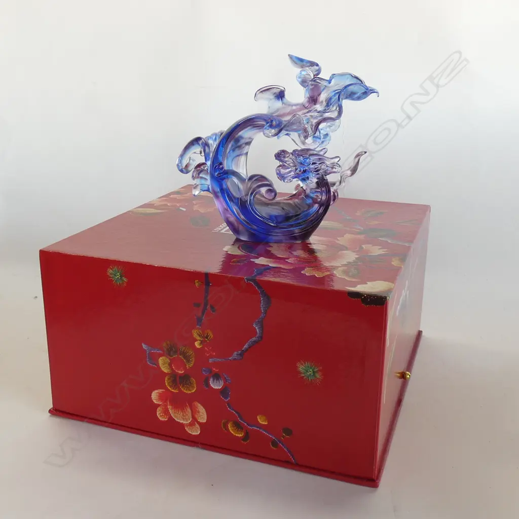 LIULI CHINESE LTD EDITION CAST GLASS DRAGON ORNAMENT. H.140 mm W/BOX Image 1++