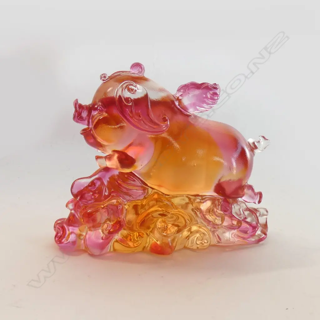 LIULI CHINESE LIMITED EDITION CAST GLASS YEAR OF THE PIG SCULPTURE. H.100mm W/BOX Image 1++