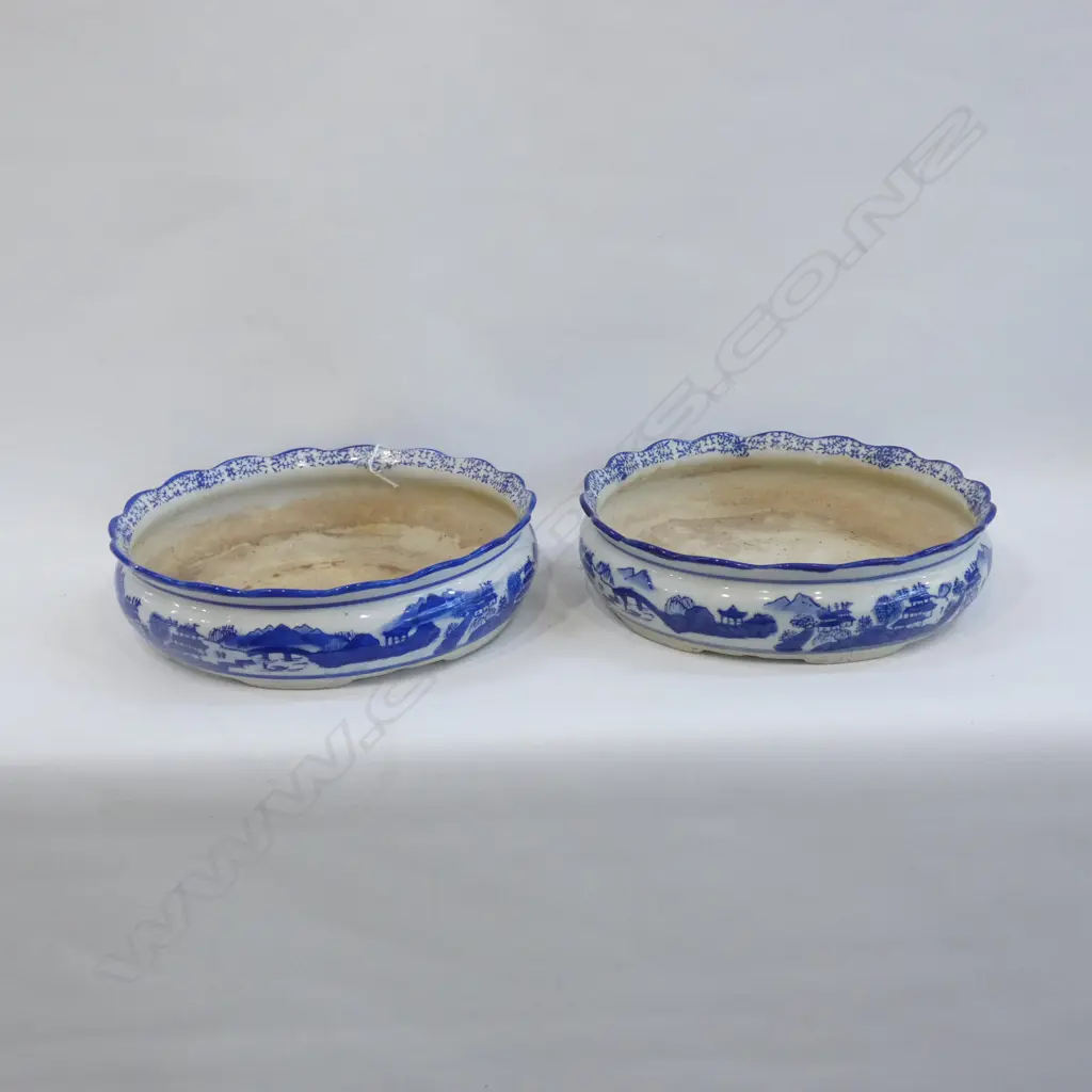 PR OLD BLUE & WHITE ORIENTAL PLANT STANDS DIA 260MM Image 1++