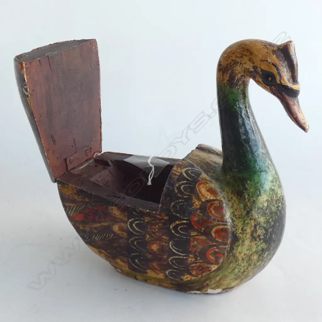 OLD CARVED PAINTED WOODEN DUCK LIDDED BOX  L 235 Image 1++