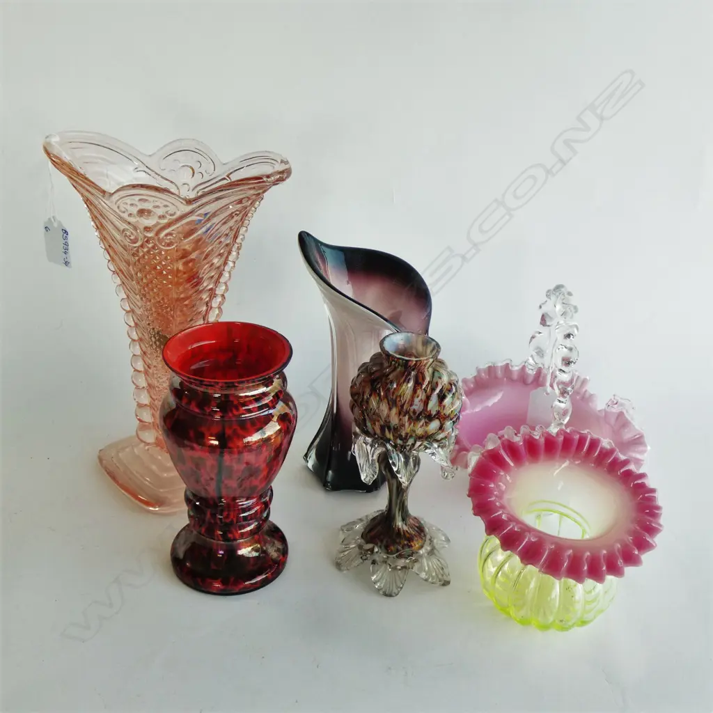 6 ASST COLOURED GLASS VASES; SOME VINTAGE - LARGEST H. 260MM Image 1++