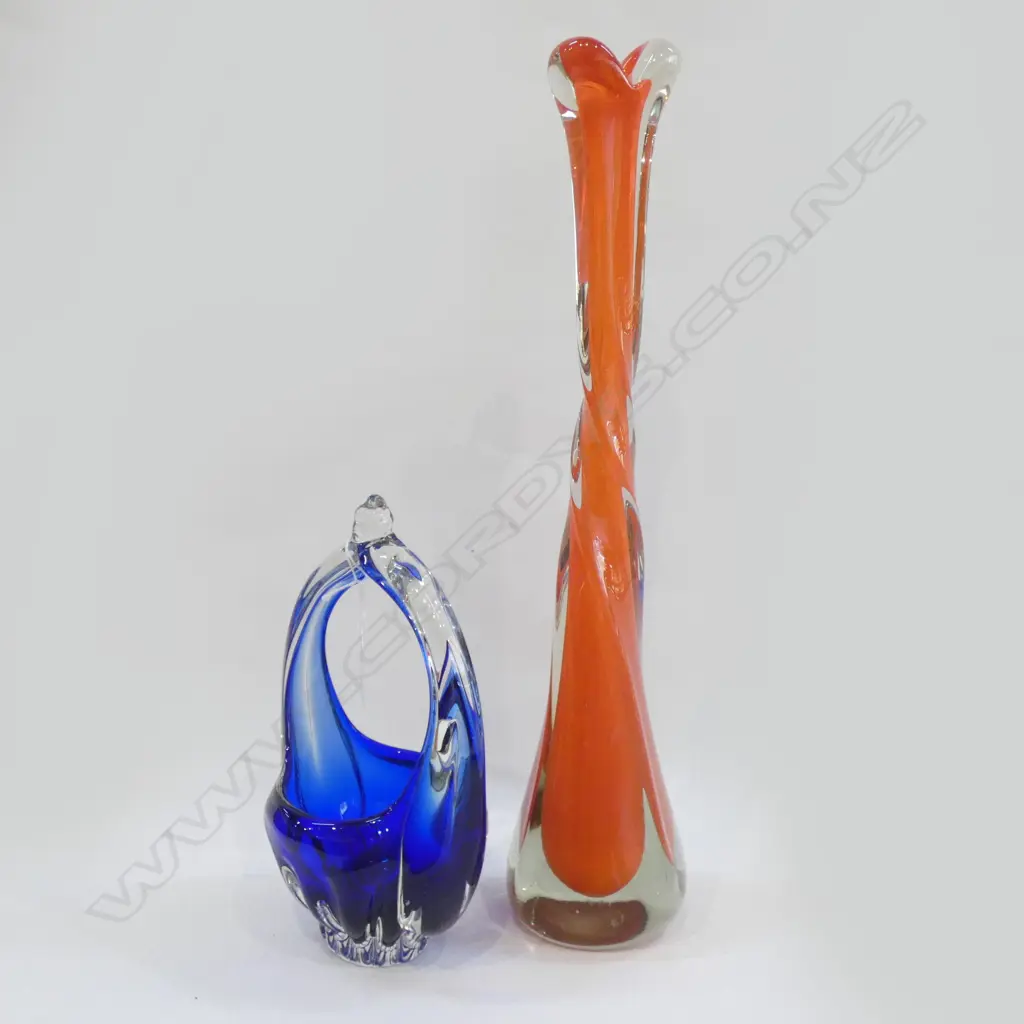 RETRO ART GLASS VASE & BASKET Image 1++
