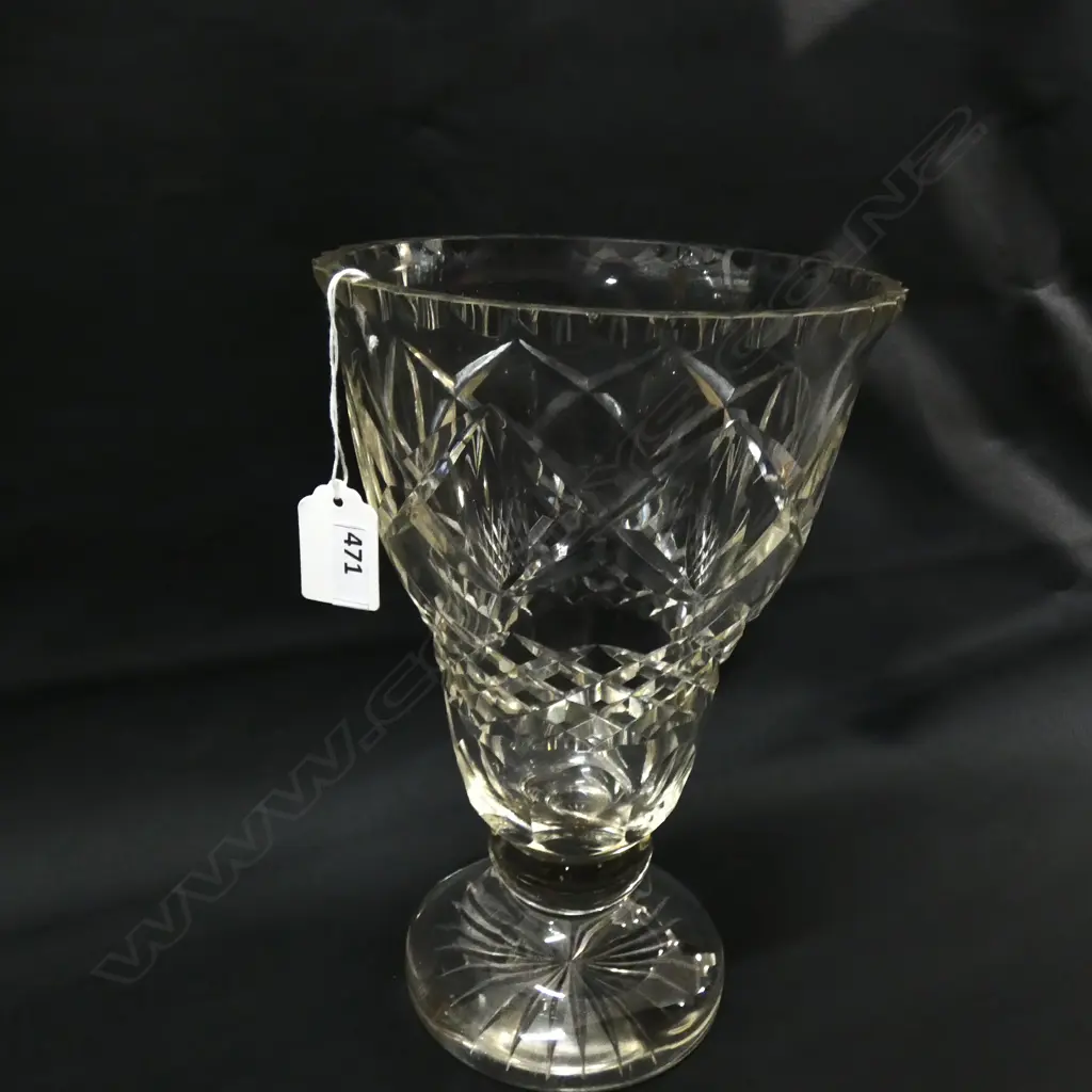 LG CUT CRYSTAL GLASS FOOTED VASE H. 265MM  Image 1++