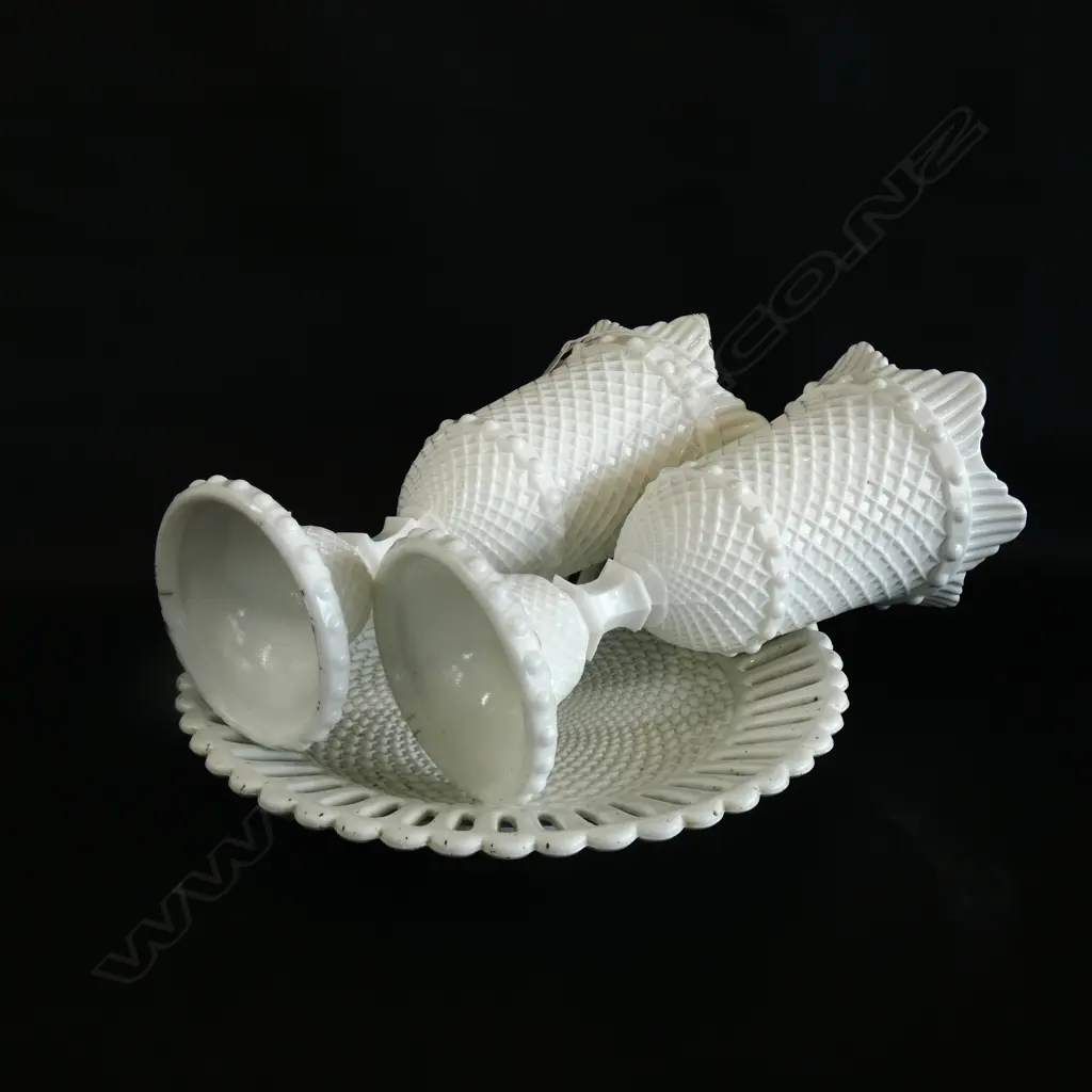 PR VINTAGE WHITE GLASS VASES (H 210MM) & PIERCED PLATE (DIA 220MM) Image 1++