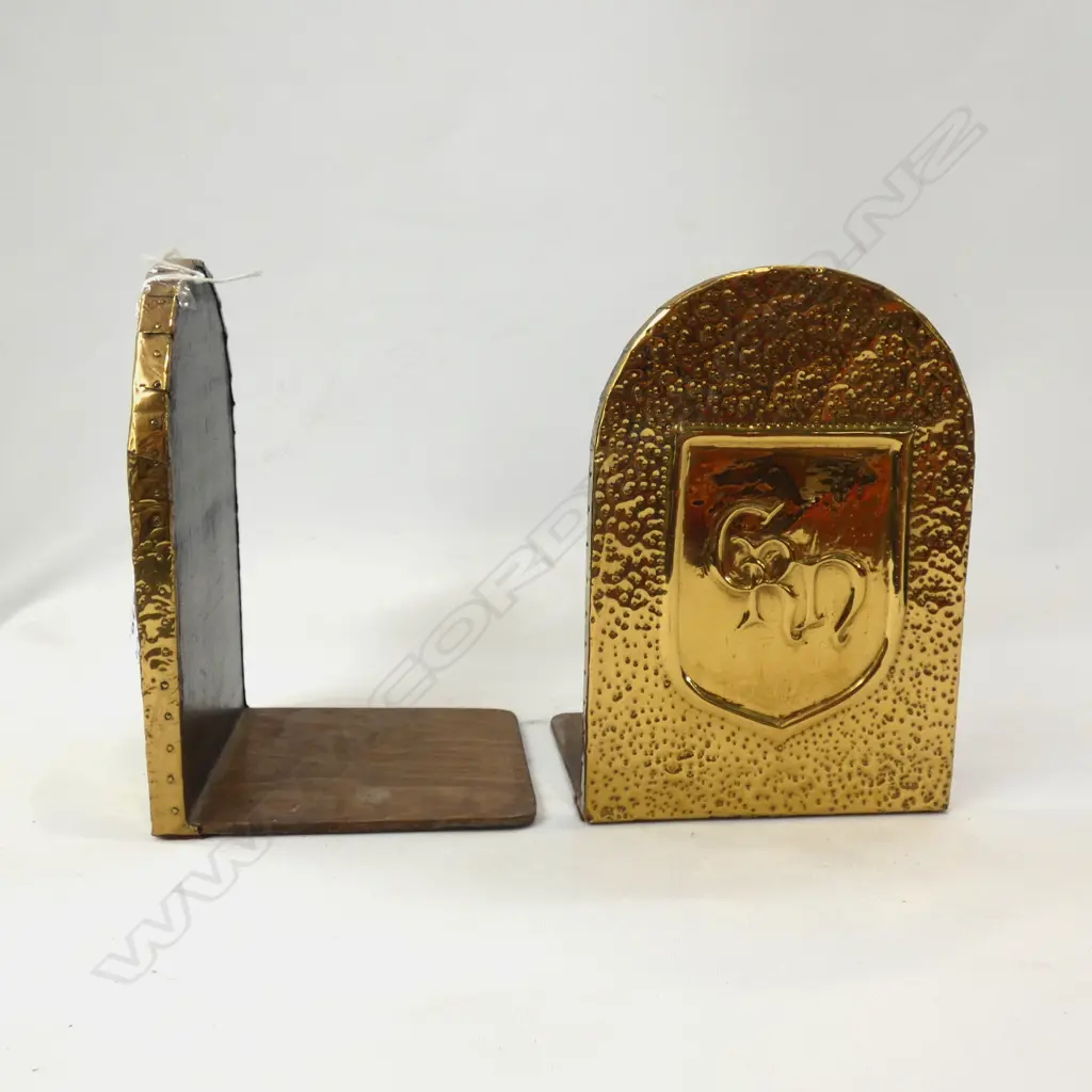 PR BRASS & WOODEN BOOKENDS 'CRN'  Image 1++