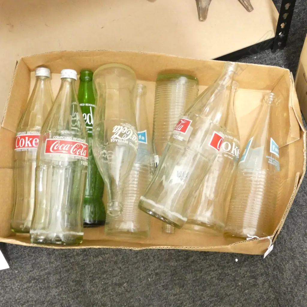 BOX 9 VINTAGE COKE FANTA & LEED LG SOFT DRINK GLASS BOTTLES  Image 1++