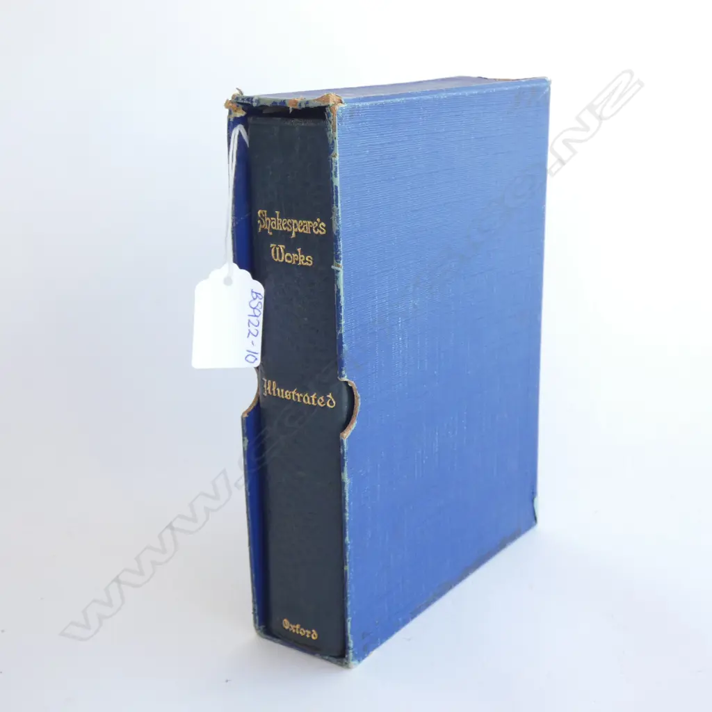 SHAKESPEARE'S WORKS, ILLUSTRATED - IN SLIP COVER  Image 1++
