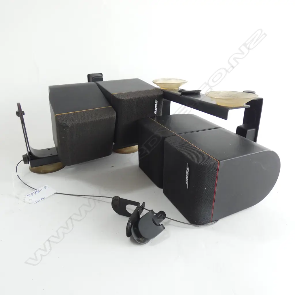 4 MOUNTED BOSE SPEAKERS 120x77x80 EACH        SPEAKER Image 1++
