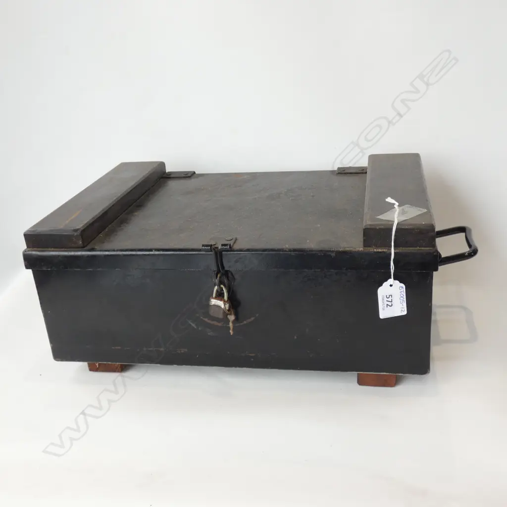METAL CHEST WITH PADLOCK & KEY  390 X 460MM Image 1++