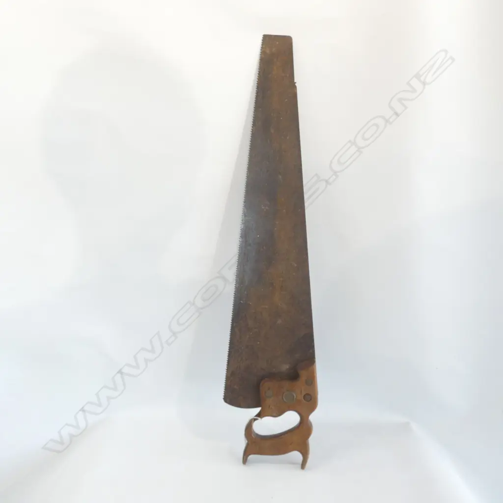VINTAGE SAW WITH WOODEN HANDLE L 775MM LIGHT DAMAGE TO HANDLE Image 1++