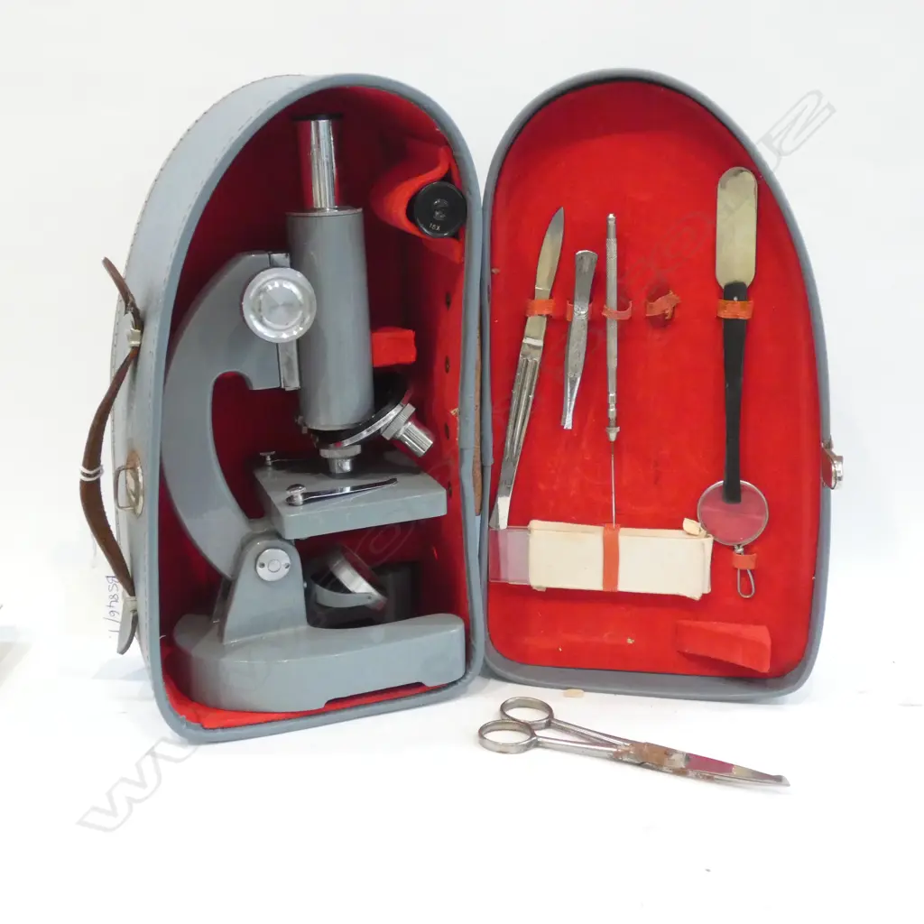 ALCRON LIGHT MICROSCOPE (cased)... Image 1++
