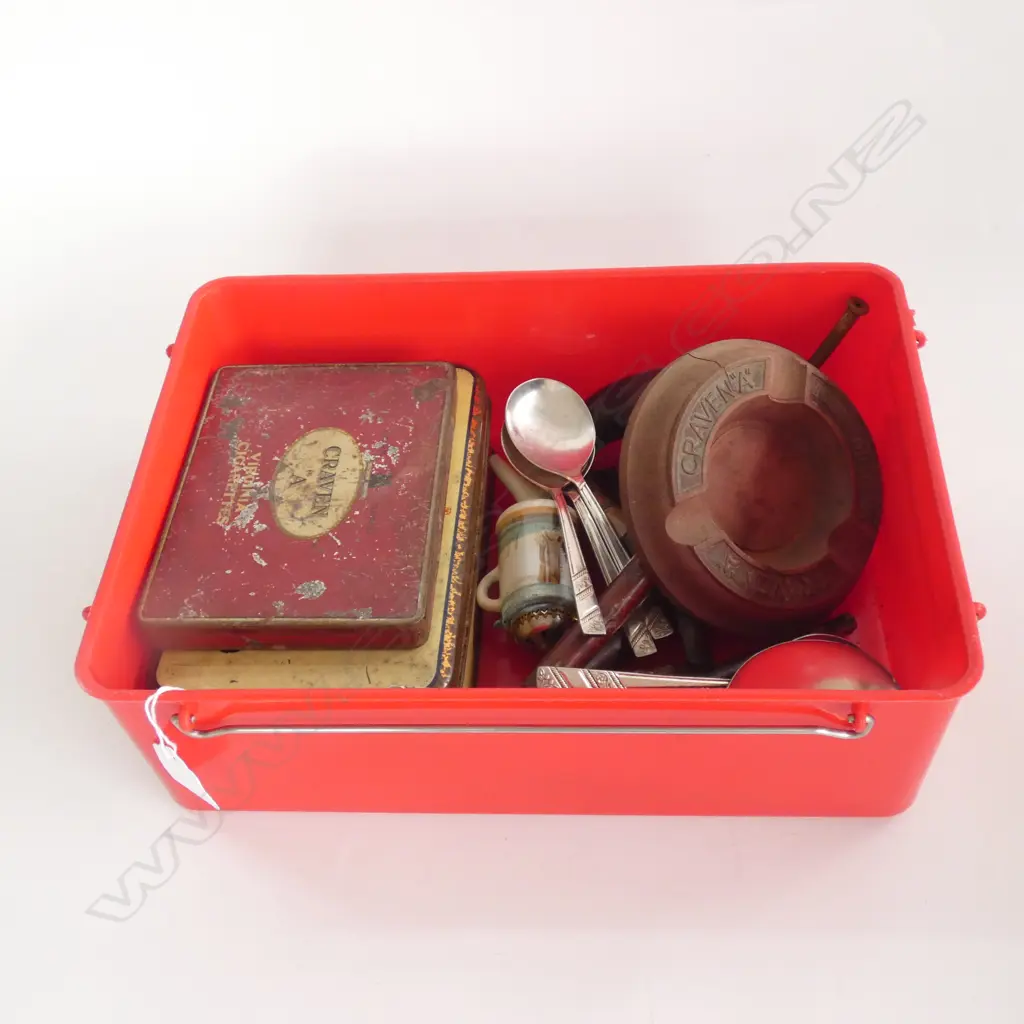 BOX OF PIPES, TINS, ETC Image 1++