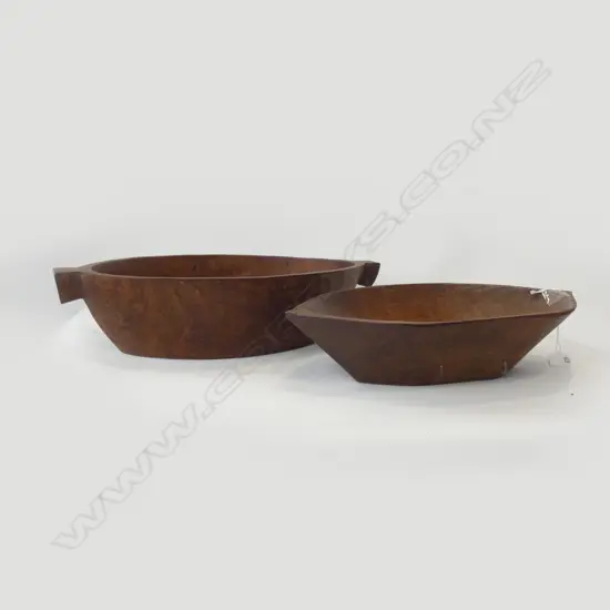 2 PACIFIC IS CARVED WOODEN BOWLS (LARGEST L 400MM)