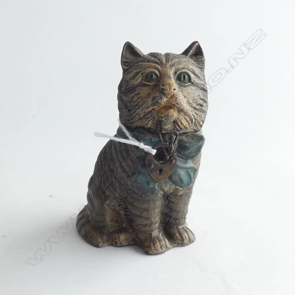 C1900 PAINTED METAL CAT MONEY BOX H,105mm Image 1++
