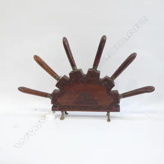 SET OF 6 STEAK KNIVES IN A CARVED WOODEN STAND