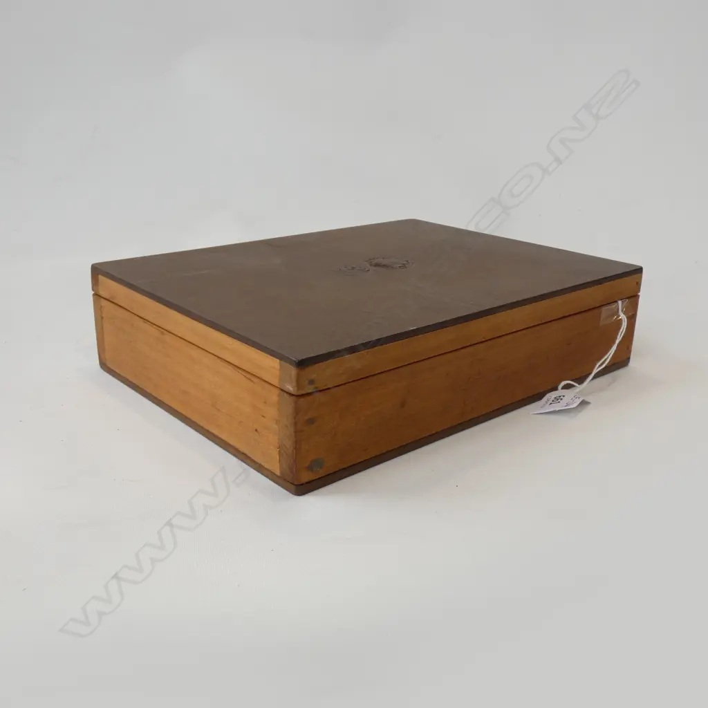 OLD WOODEN BOX OF COINS / MAH JONG ETC.. Image 1++