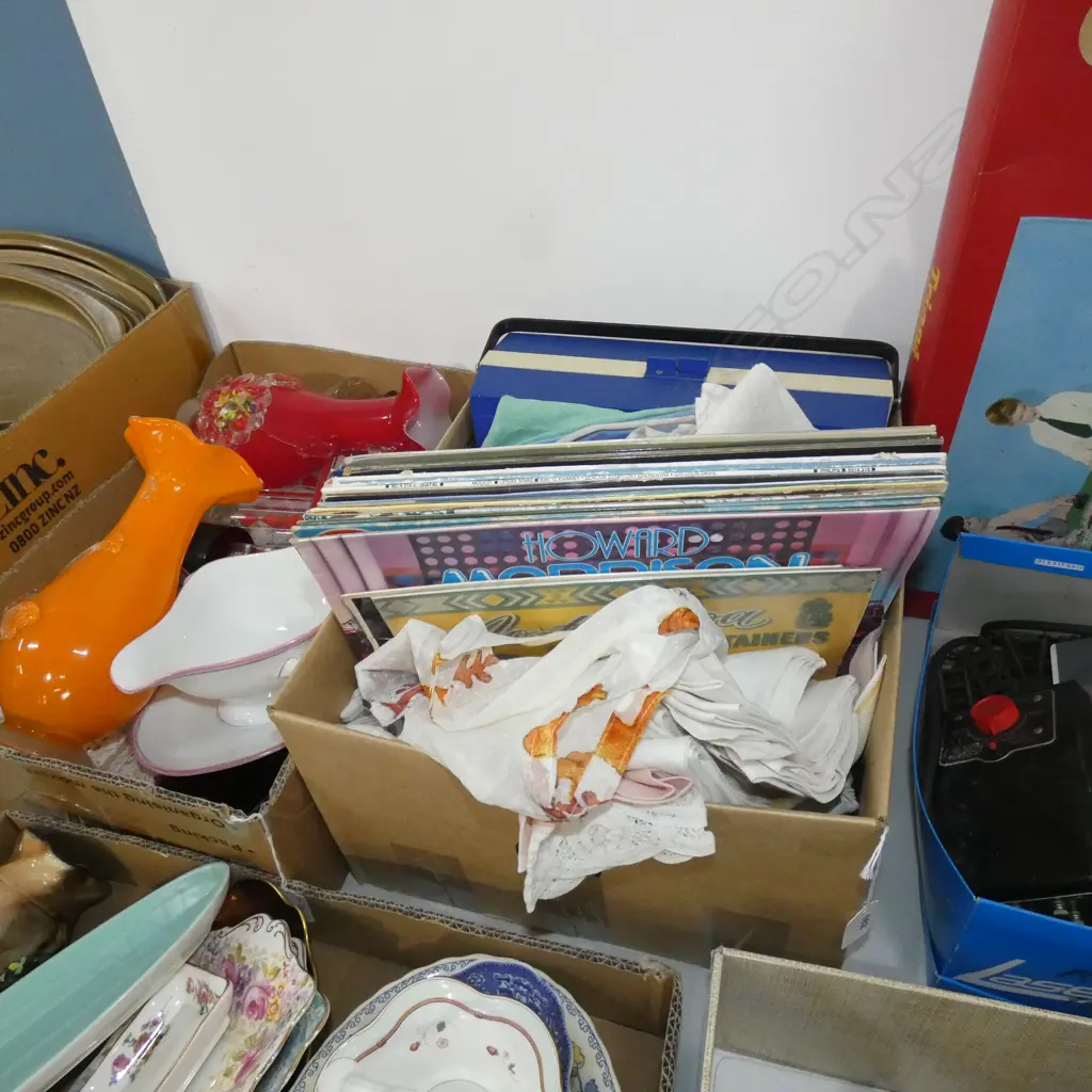 BOX LOT EPS MAORI INTEREST, ASST. LINENS Image 1++