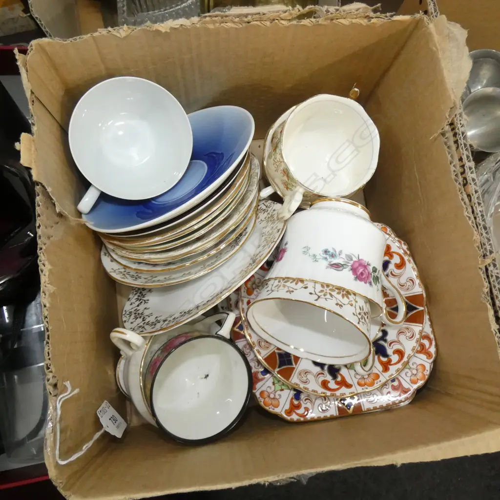 SM BOX LOT CHINA CUPS & SAUCERS INCL BING & GRONDAHL (SOME A./F) Image 1++