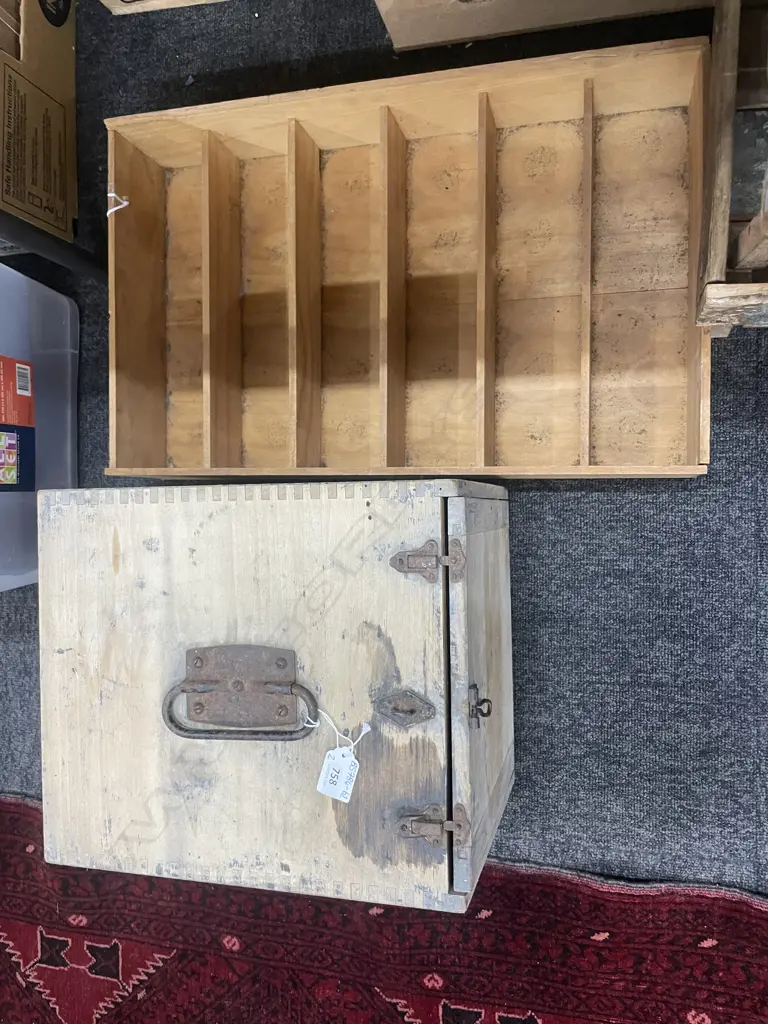 SM 6 SHELF UNIT (350 X 555MM) & DOVETAILED INSTRUMENT BOX WITH HANDLE  Image 1++