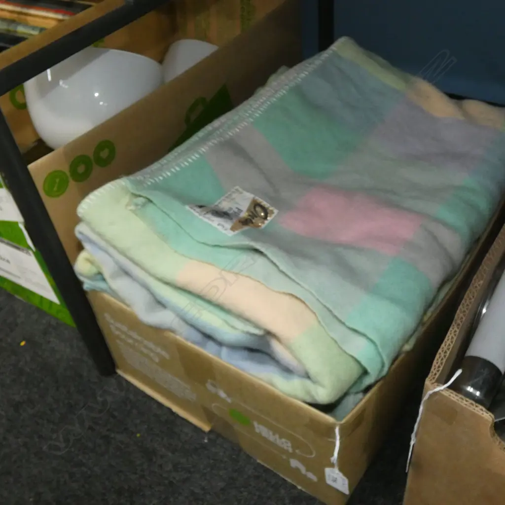 BOX LOT WOOLEN BLANKETS Image 1++