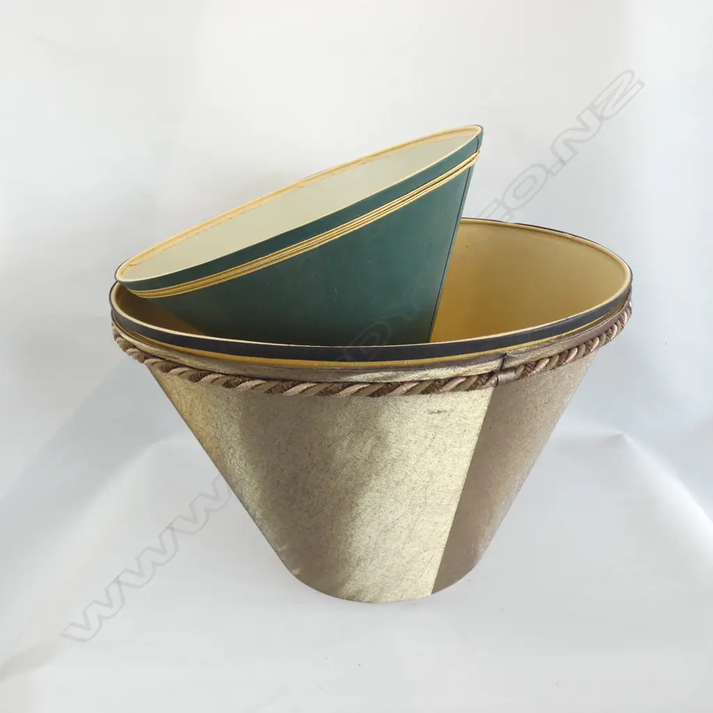 3 ASST LAMP SHADES (LARGEST DIA 455MM Image 1++