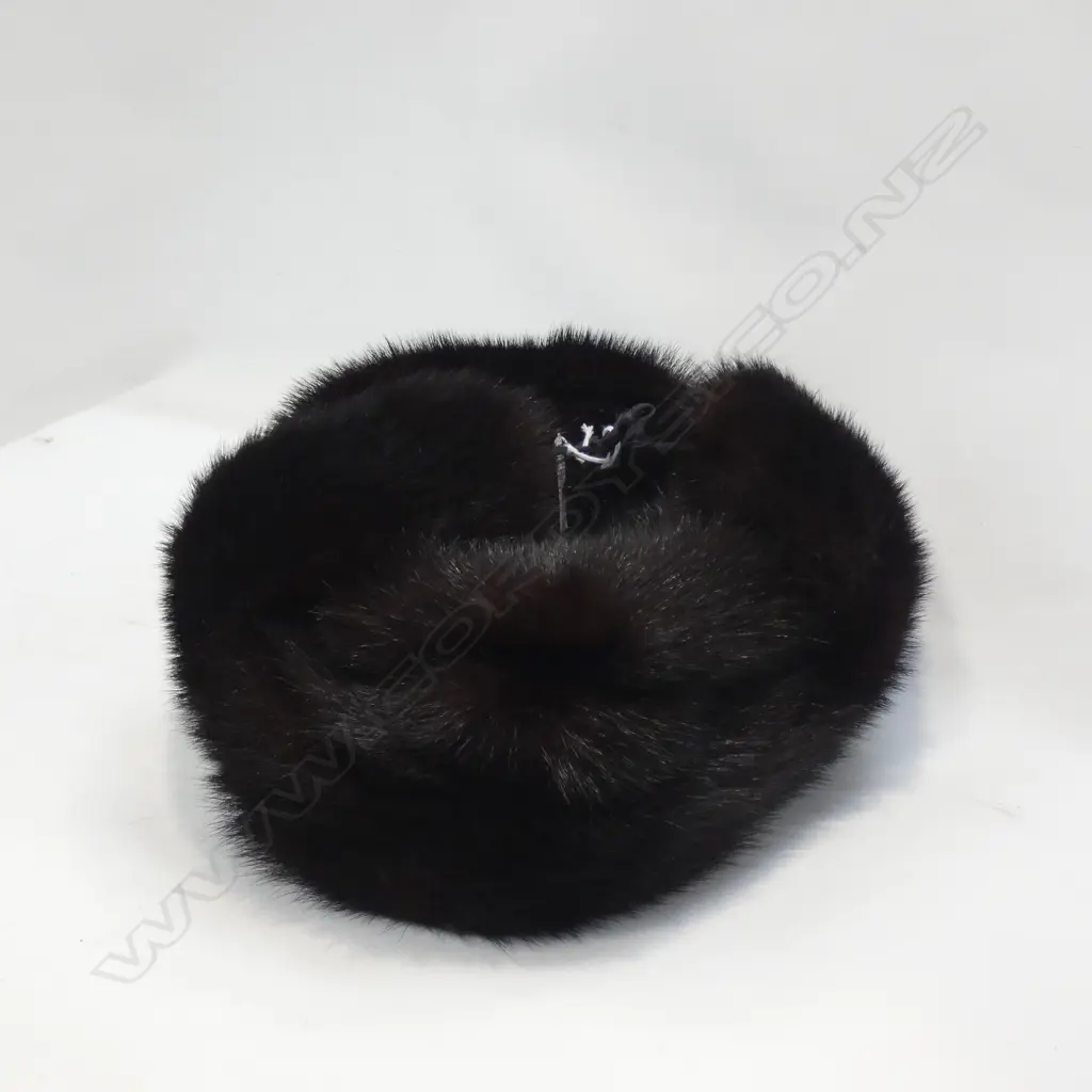 QUALITY MINK HAT WITH EAR FLAPS Image 1++