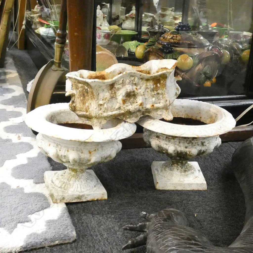 3 VINTAGE CAST IRON PLANTERS Image 1++