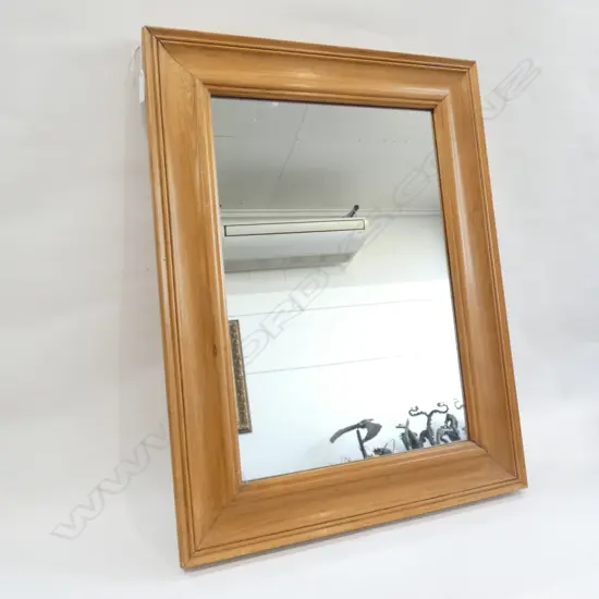 MIRROR; WOODEN FRAME 470x620mm