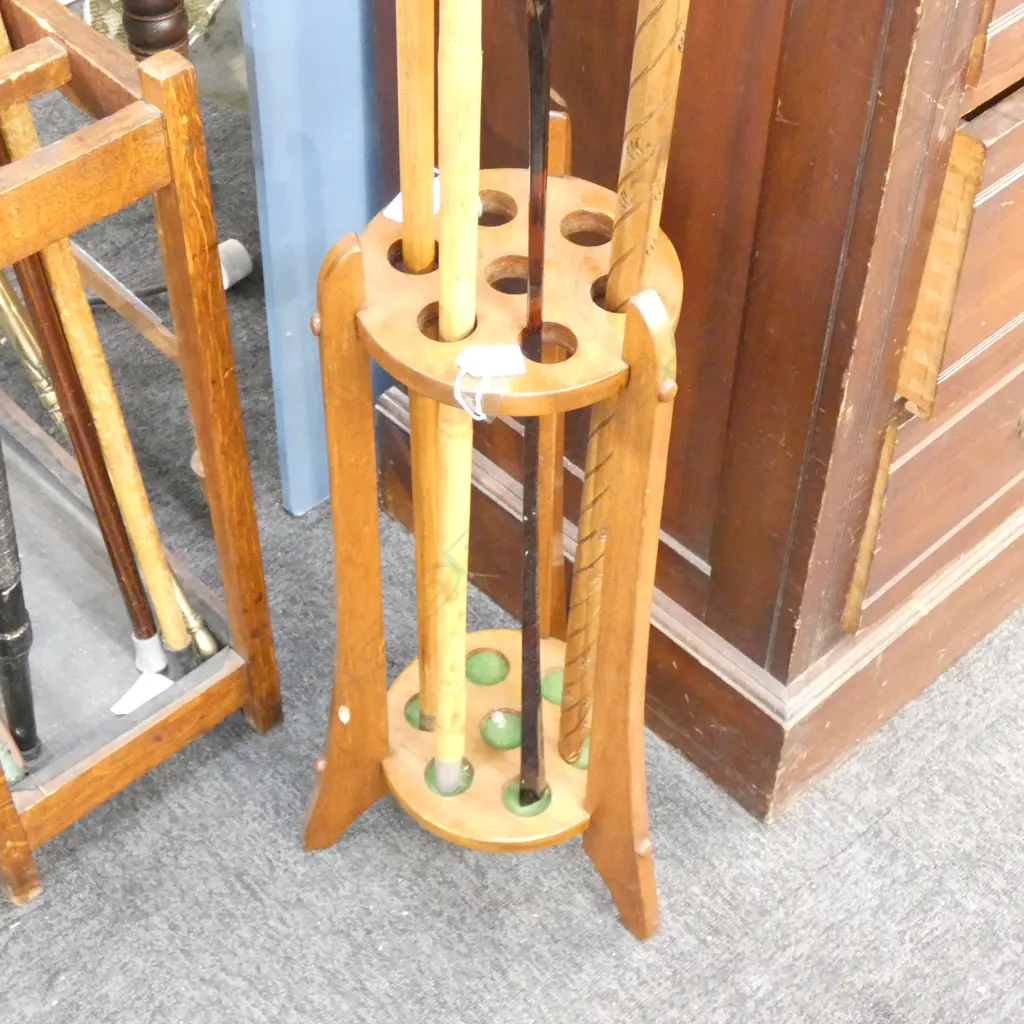 VINTAGE OAK 7 HOLE WALKING STICK STAND  Image 1++