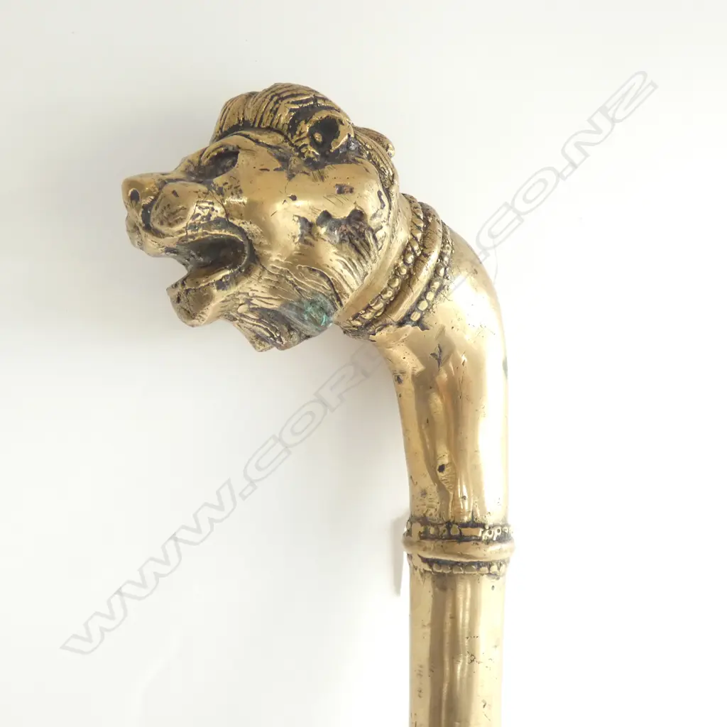 HEAVY BRASS LION  HEAD WALKING STICK L.920MM Image 1++