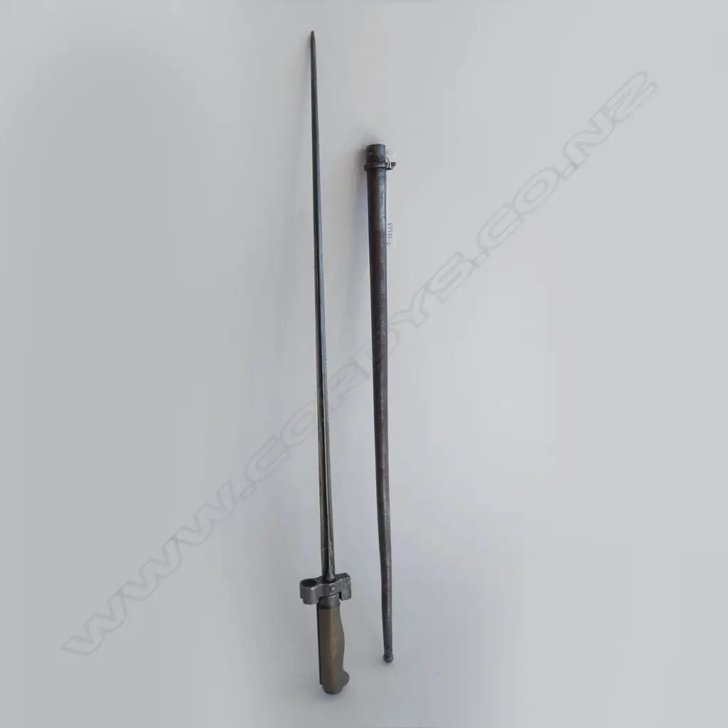 FRENCH LEBEL BAYONET  M.1886/15, BRASS HILT, CRUCIFORM BLADE, WITH SCABBARD Image 1++